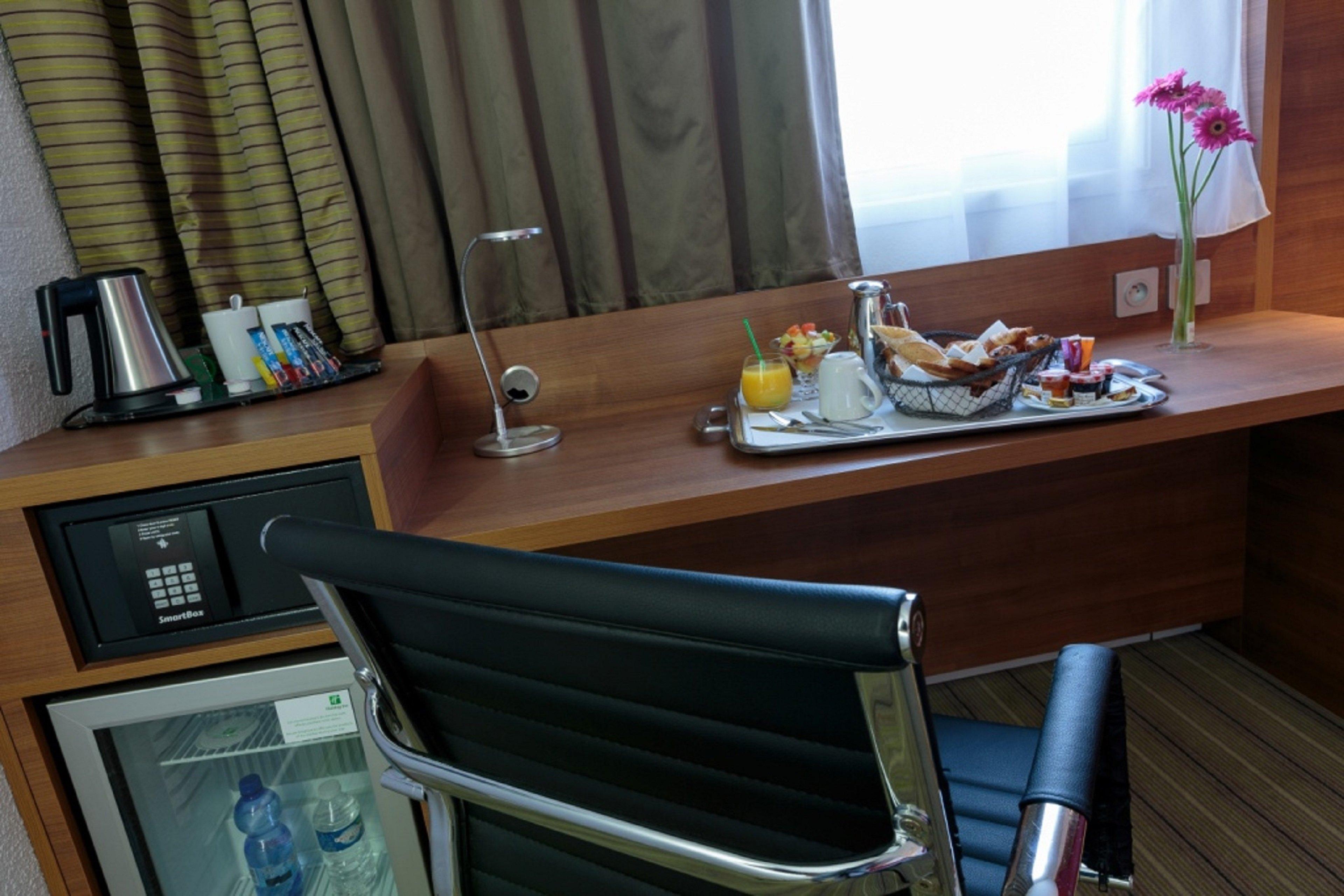 Hotel Ferrand Centre By Ihg 4*